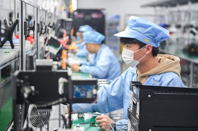 新時(shí)代中國(guó)調(diào)研行之看區(qū)域·中部篇|湖北打造萬(wàn)億級(jí)光電子信息產(chǎn)業(yè)集群